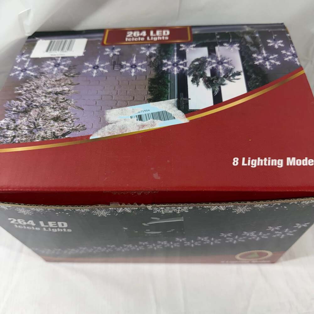 3D LED Snowflake String Lights, Cool White Decorative Christmas Lighting - Picture 4 of 5